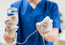 Капельница для вывода из запоя в наркологической клинике Екатеринбурга