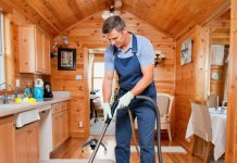 Как проходит уборка коттеджа: этапы и используемые средства