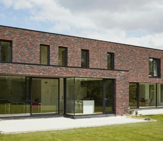 Клинкерный кирпич в архитектуре: от классики до модерна