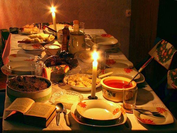 
Души умерших садятся обедать с живыми: традиции и правила поминовения в День всех усопших верных                
