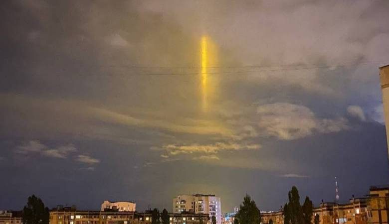 Специалисты разгадали загадку световых столбов над Белгородом
