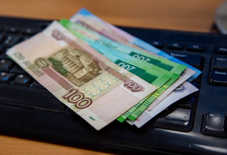 
В ЦБ рассказали когда новая 100-рублевая банкнота появится в обороте                