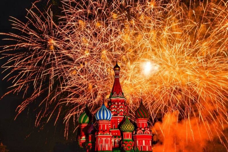 
Ждать ли жителям Москвы праздничный салют 31 декабря 2021 года                